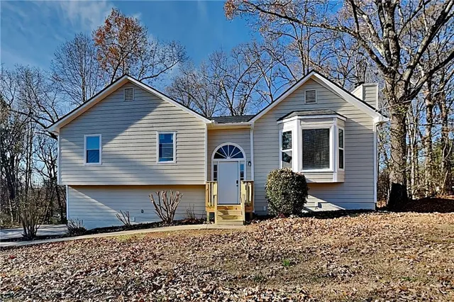 $1,950 | 42 Breckenridge Drive, Powder Springs, GA 30127