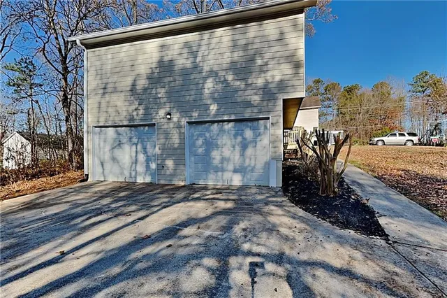 $1,950 | 42 Breckenridge Drive, Powder Springs, GA 30127