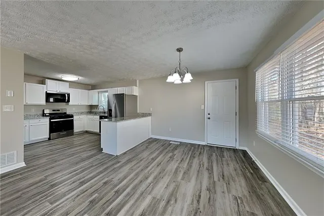 $1,950 | 42 Breckenridge Drive, Powder Springs, GA 30127