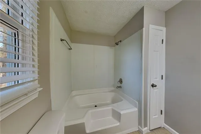 $1,950 | 42 Breckenridge Drive, Powder Springs, GA 30127