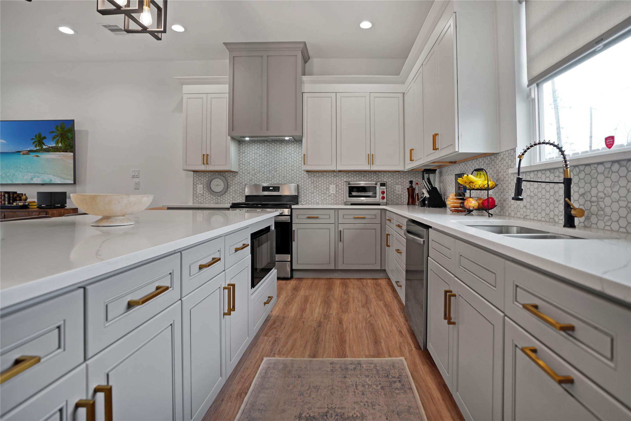 303 Blueberry Street, Unit B Houston, TX 77018 - Photo 17 of 39