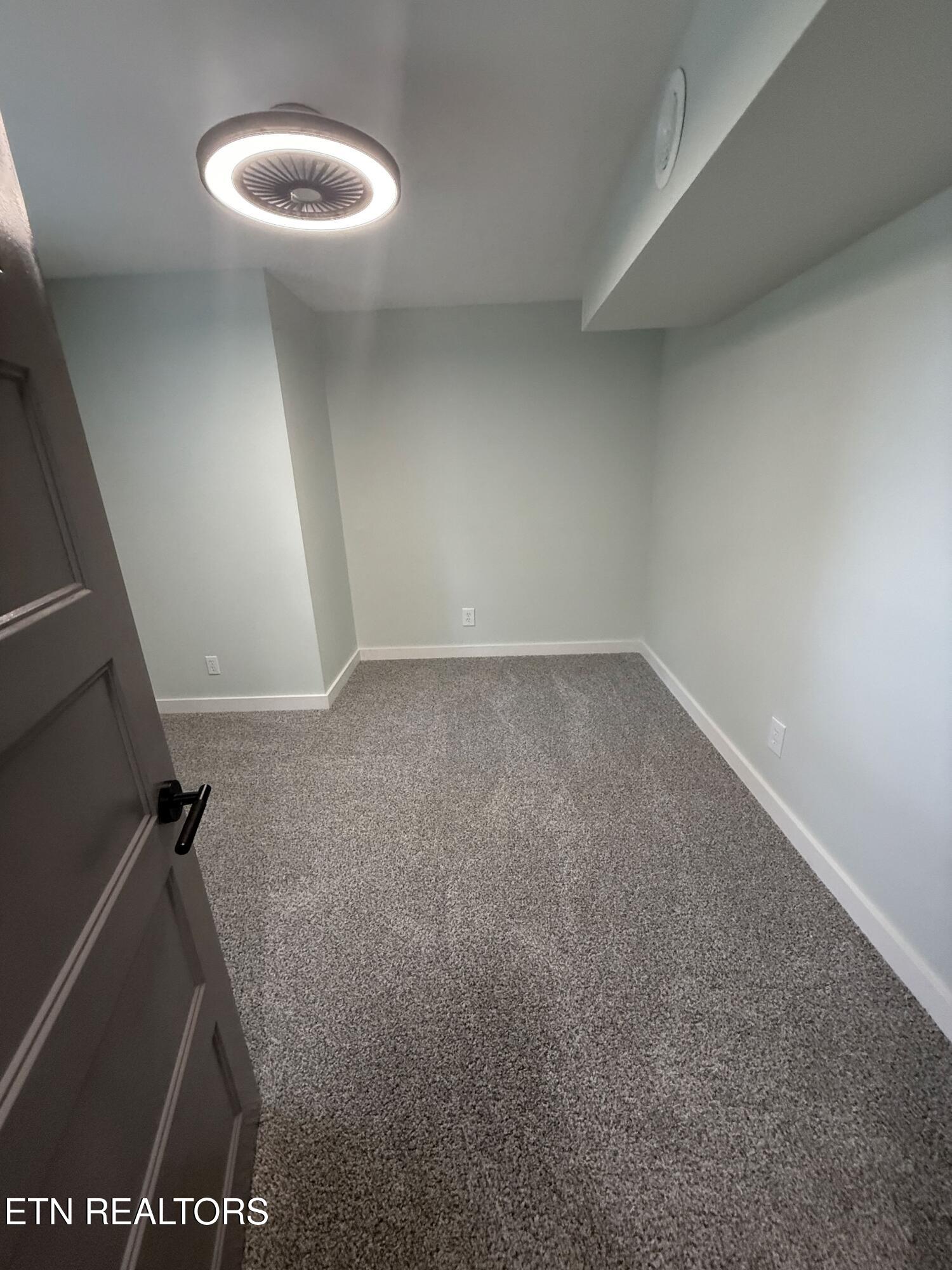 924 Lester Road Knoxville, TN 37920 - Photo 28 of 30 34. bedroom 2