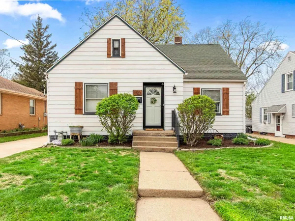 $154,900 | 1123 South 6th Street, Pekin, IL 61554