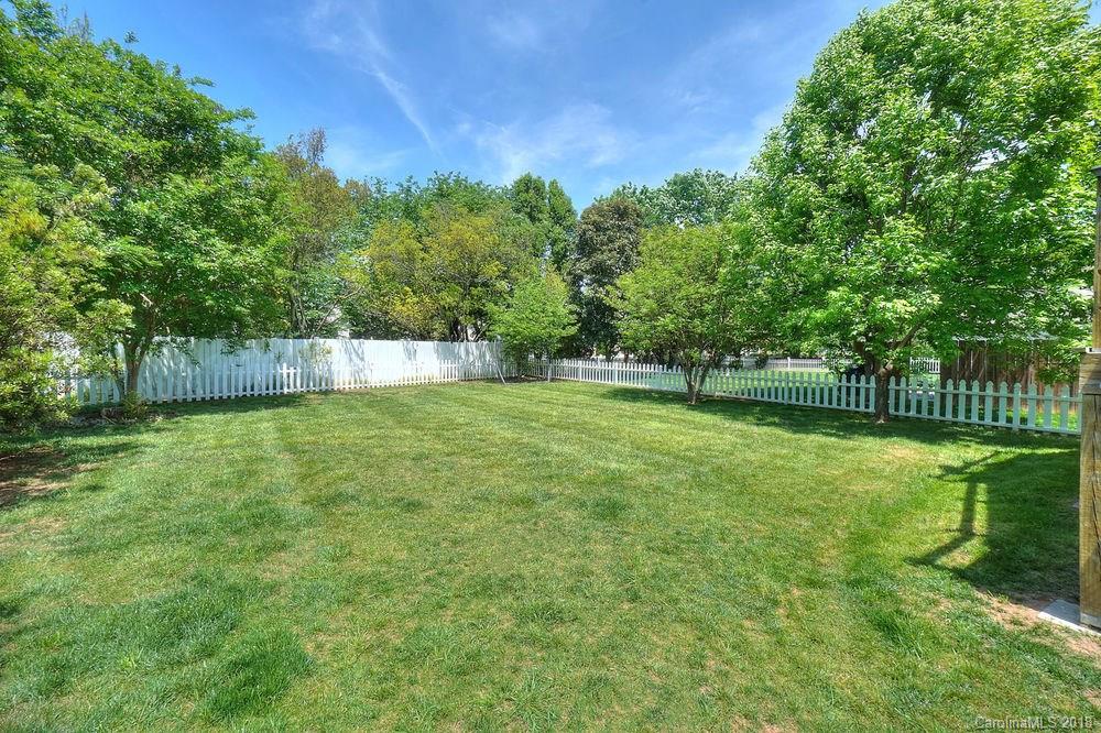 8117 Strandhill Road Huntersville, NC 28078 - Photo 27 of 36 a view of a yard with a large trees