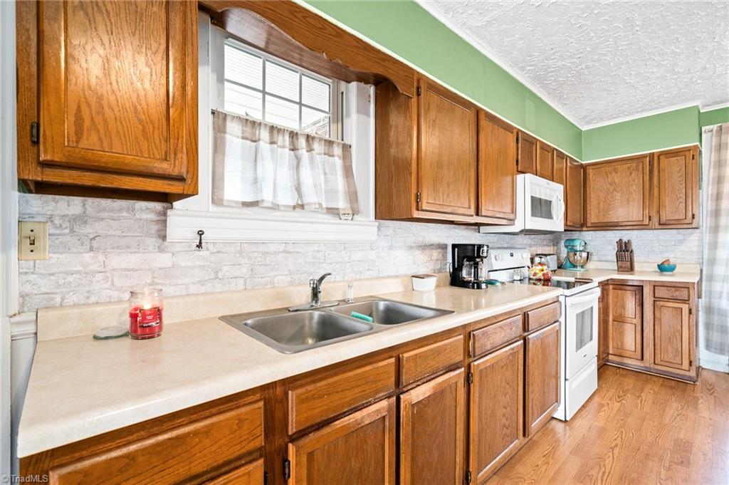 1528 East Fairfield Road High Point, NC 27263 - Photo 17 of 50 Gallery Image 17