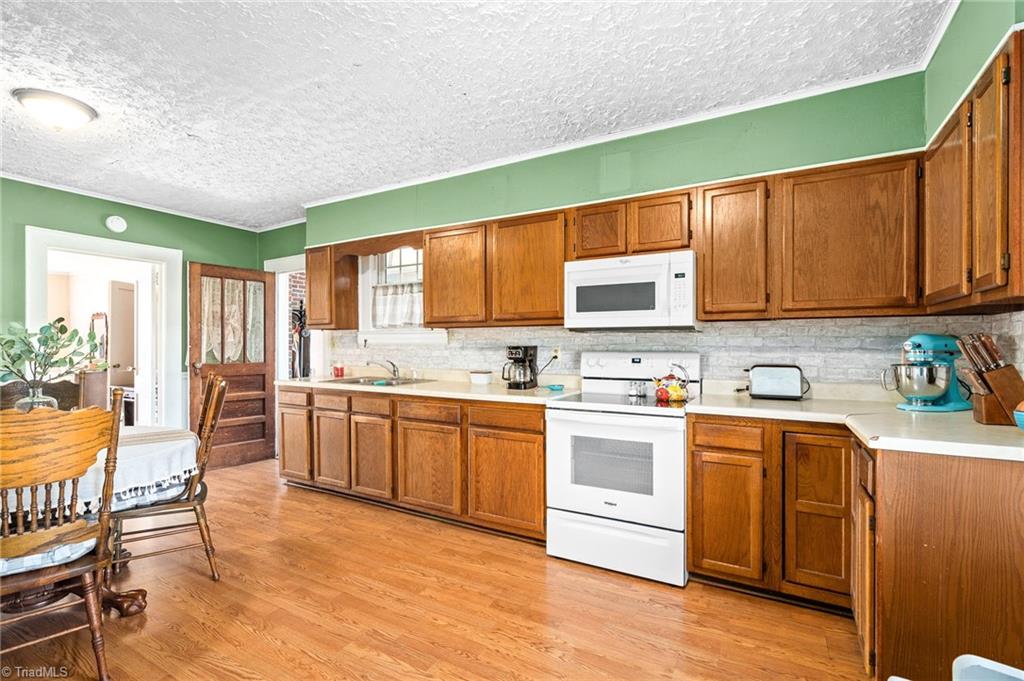 1528 East Fairfield Road High Point, NC 27263 - Photo 19 of 50 Gallery Image 19