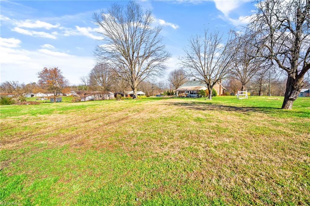 1528 East Fairfield Road High Point, NC 27263 - Photo 33 of 50 Gallery Image 33
