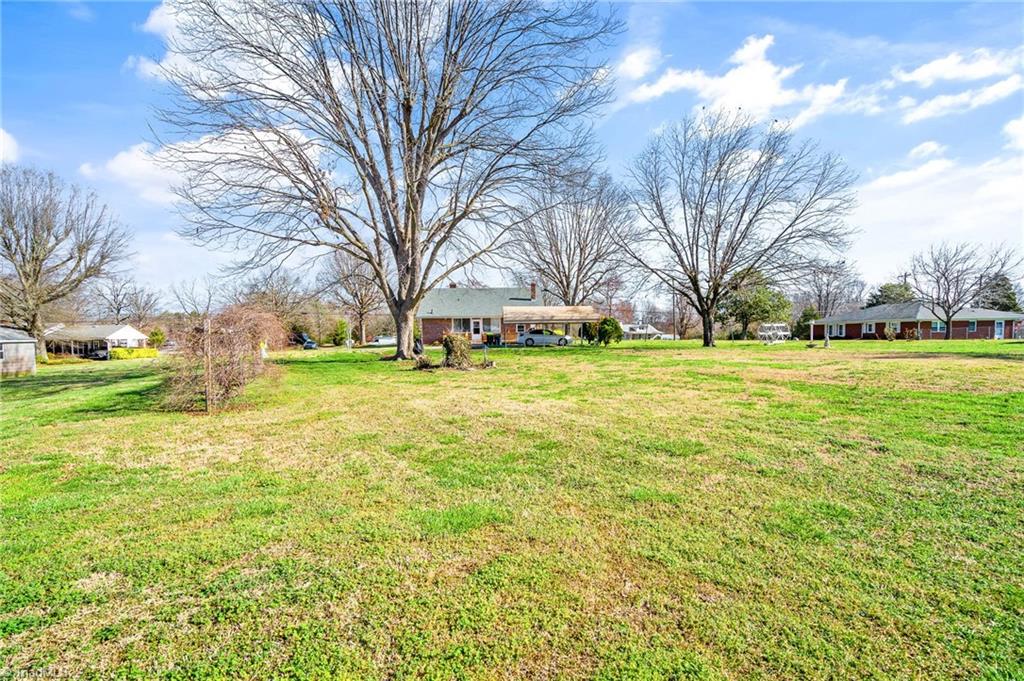 1528 East Fairfield Road High Point, NC 27263 - Photo 34 of 50 Gallery Image 34