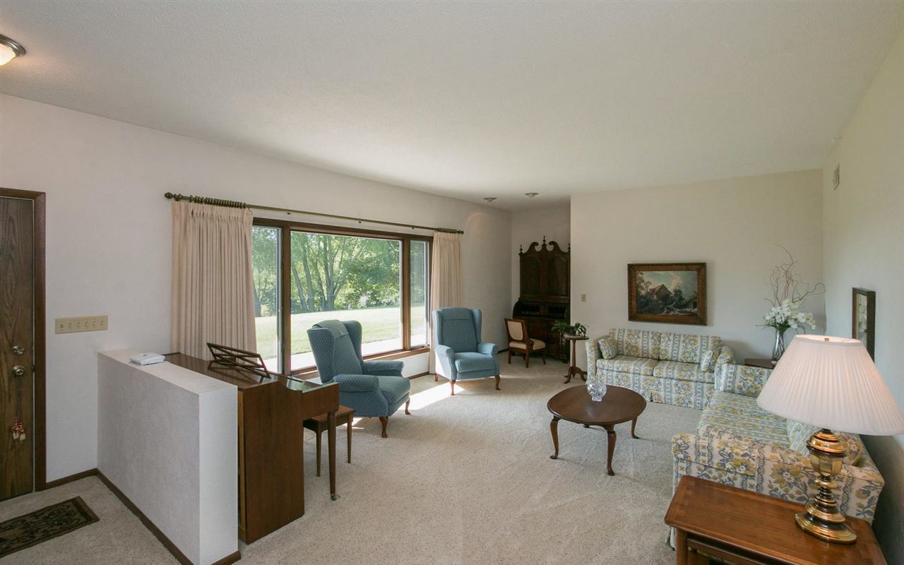 1920 Plotz Road Northwest Swisher, IA 52338 - Photo 2 of 25 Gallery Image 2