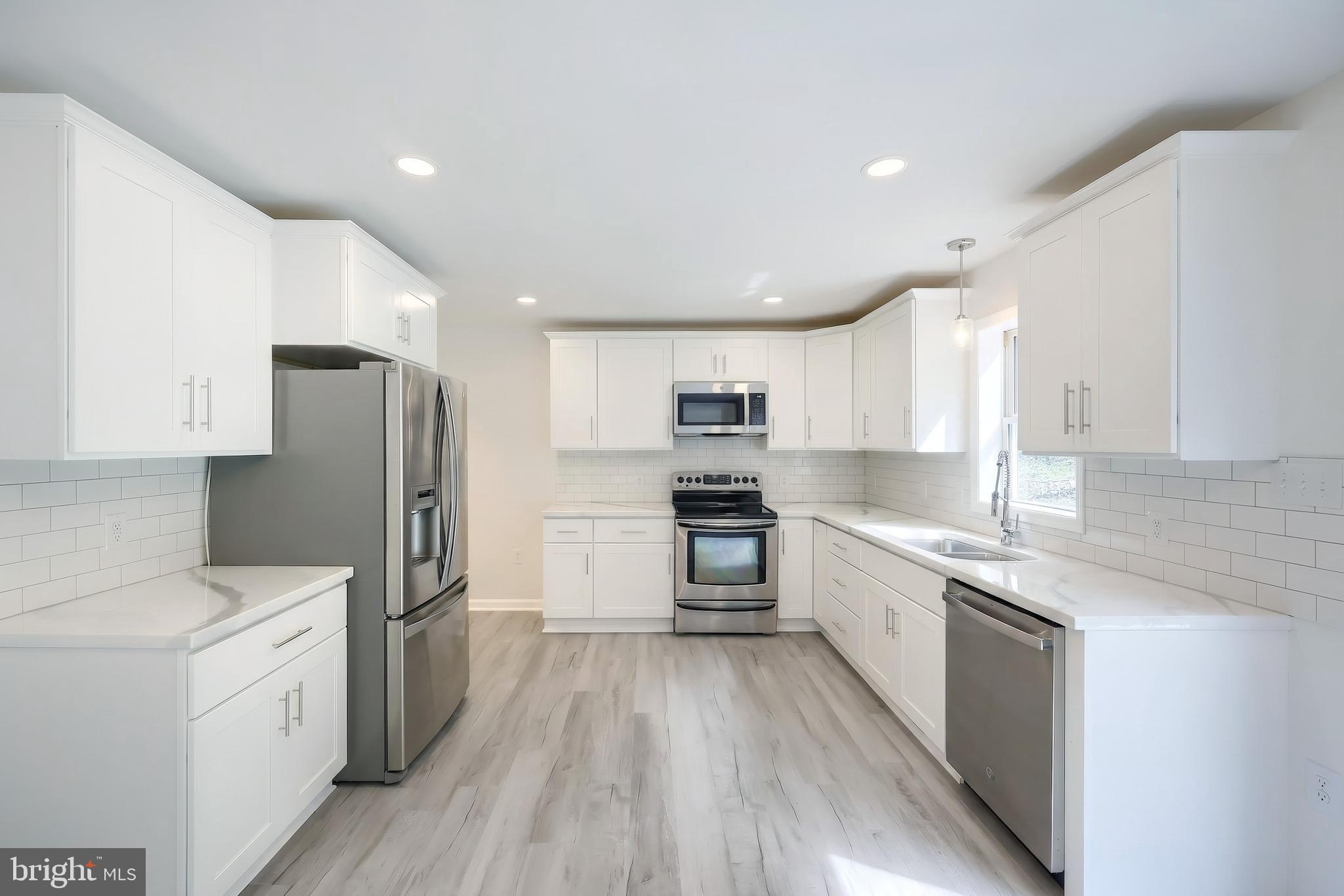 12588 Lebanon Church Road Felton, PA 17322 - Photo 7 of 58 New custom kitchen