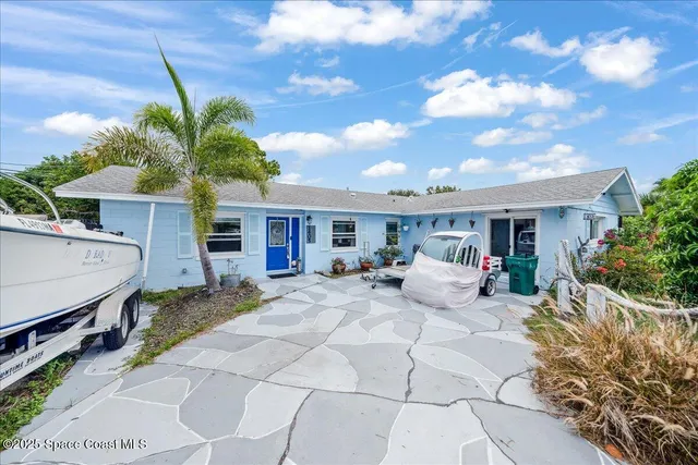a view of a house with sitting area
