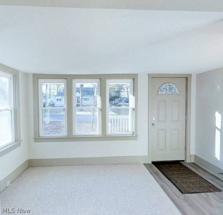 2981 Hayne Road Akron, OH 44312 - Photo 2 of 22