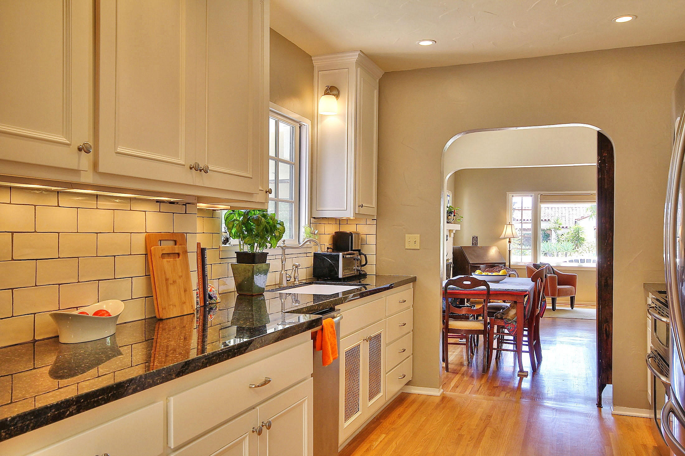 3820 Lincoln Road Santa Barbara, CA 93110 - Photo 7 of 25 Kitchen to Living Room
