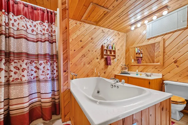 $448,000 | 3623 Lake Taylor Road Northwest, Alexandria, MN 56308