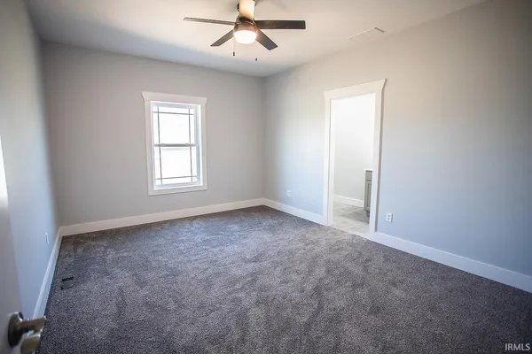 $389,000 | 4 East Cedar Rdg Lane, Bloomfield, IN 47424