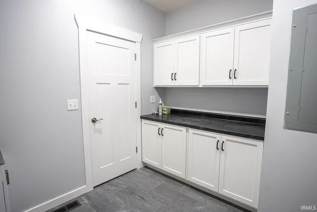 $389,000 | 4 East Cedar Rdg Lane, Bloomfield, IN 47424