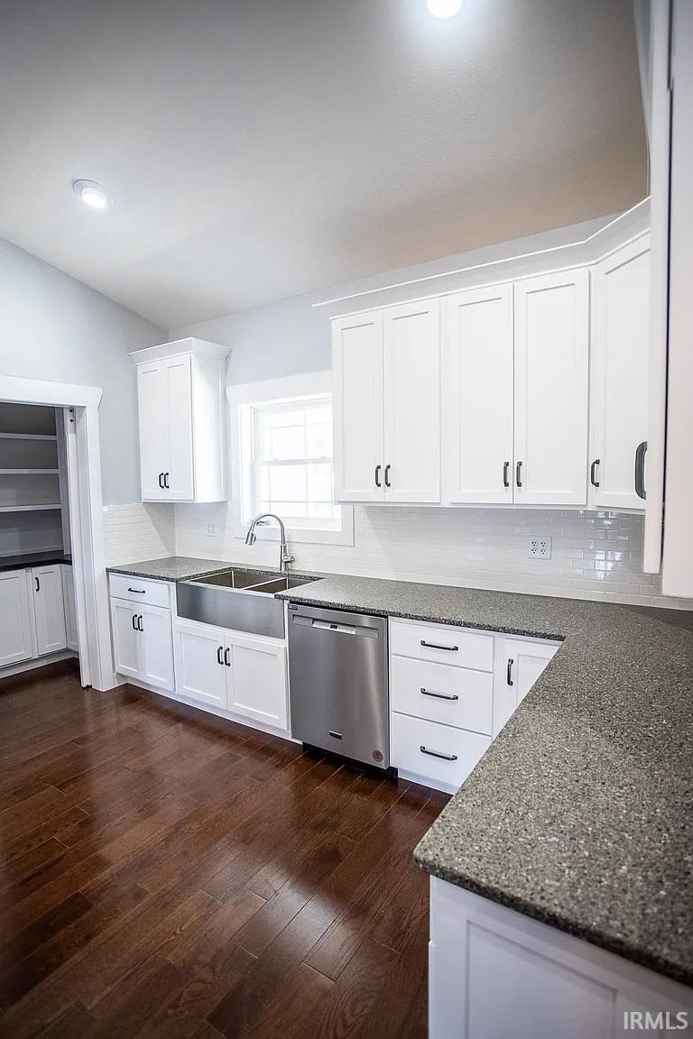 4 East Cedar Rdg Lane Bloomfield, IN 47424 - Photo 8 of 23