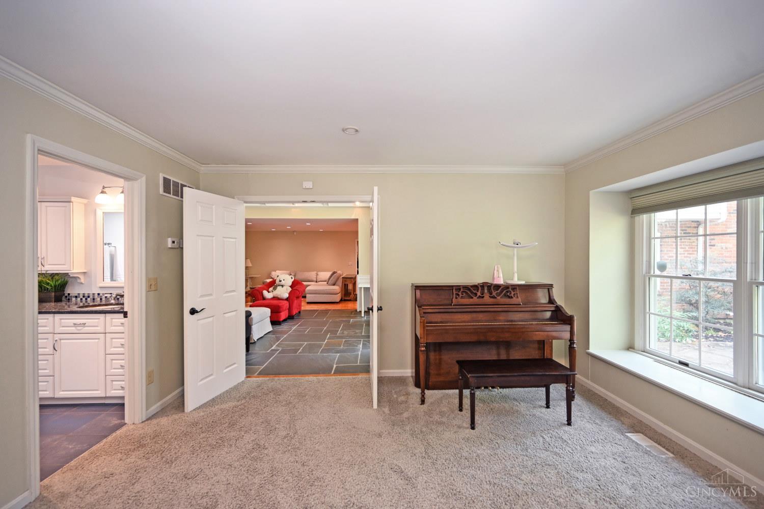 9056 Hopewell Road Cincinnati, OH 45242 - Photo 27 of 54 Gallery Image 27