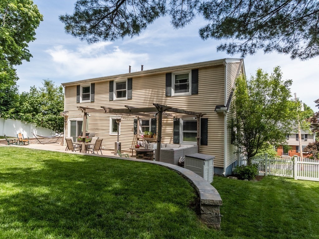 36 Robinhood Road Winchester, MA 01890 - Photo 30 of 37 Gallery Image 30