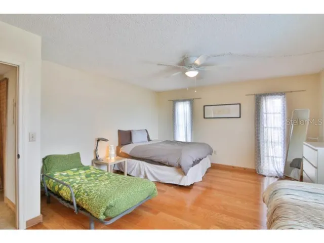 $7,500 | 460 Beach Road, Unit A1, Sarasota, FL 34242