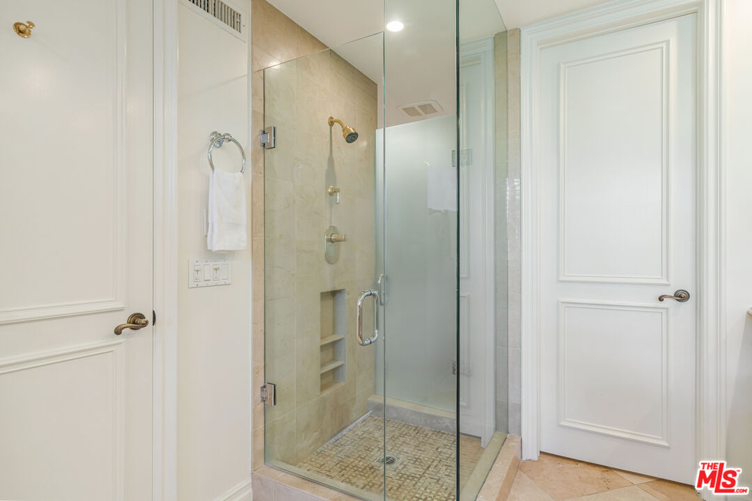 2327 Century Hill Los Angeles, CA 90067 - Photo 25 of 43