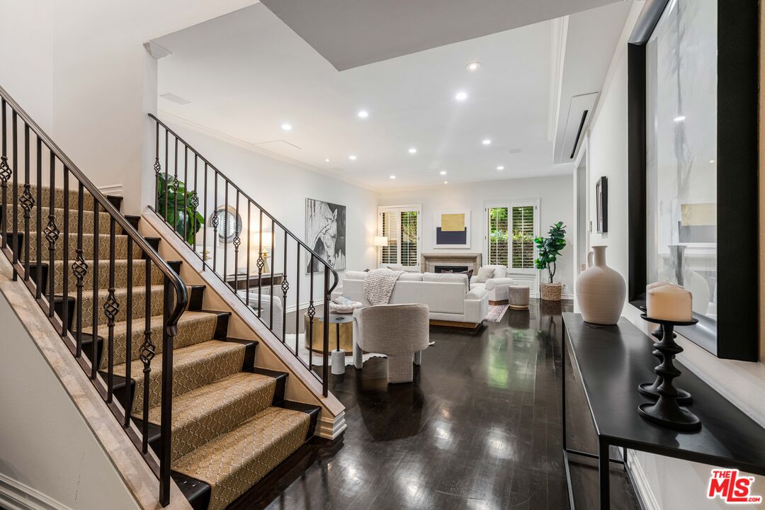 2327 Century Hill Los Angeles, CA 90067 - Photo 3 of 43