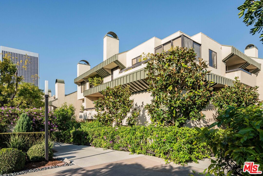 2327 Century Hill Los Angeles, CA 90067 - Photo 42 of 43