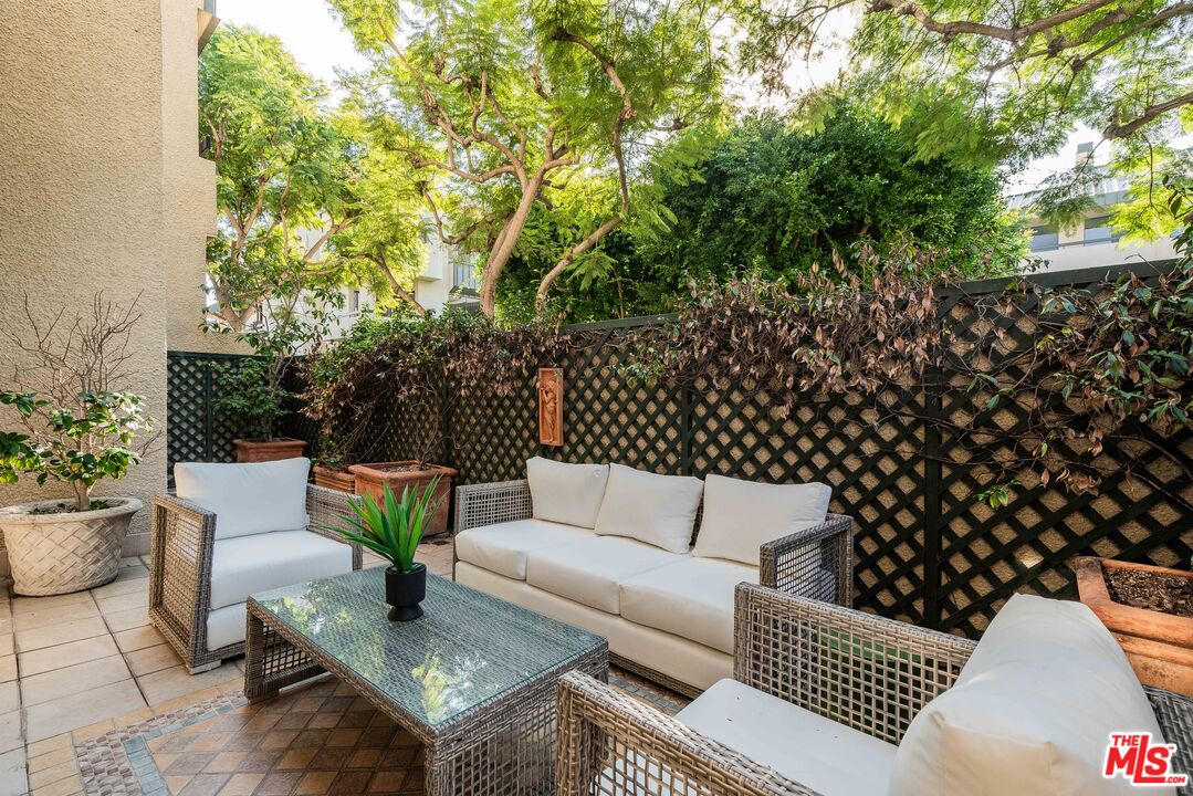 2327 Century Hill Los Angeles, CA 90067 - Photo 9 of 43