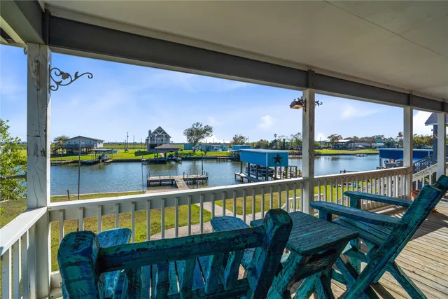 a view of balcony deck and patio
