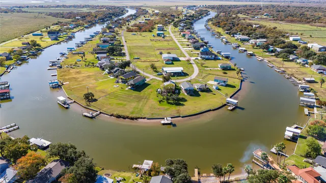 $650,000 | 2071 County Road 291, Bay City, TX 77414