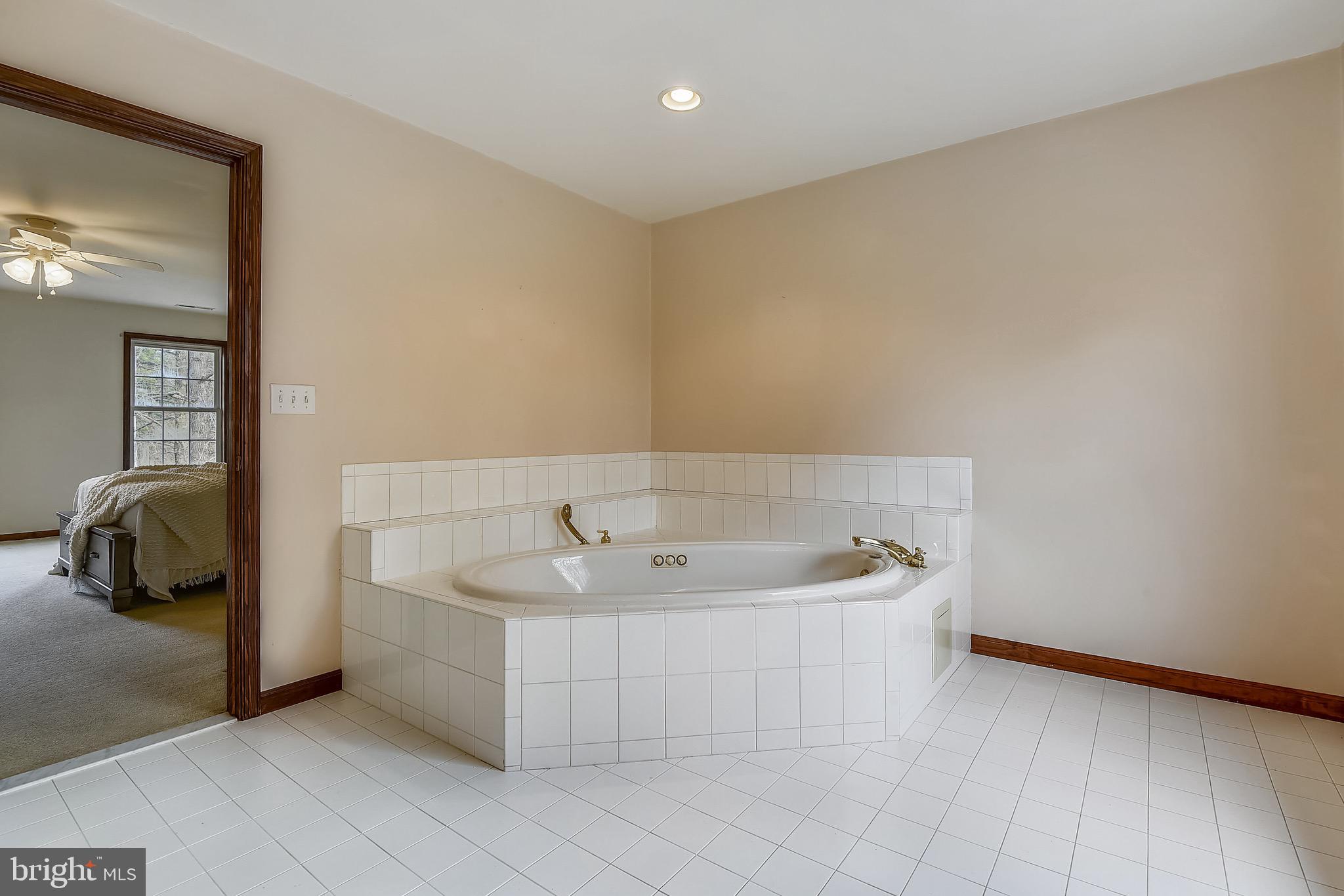 10145 3rd Point Road Chestertown, MD 21620 - Photo 25 of 27 Gallery Image 25