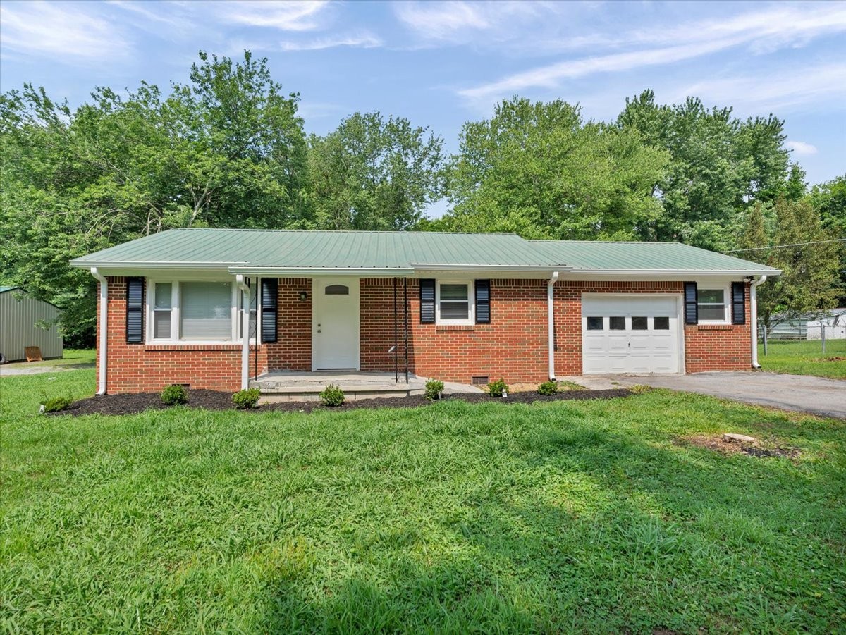 111 McDougal Road Fayetteville, TN 37334 - Photo 1 of 21