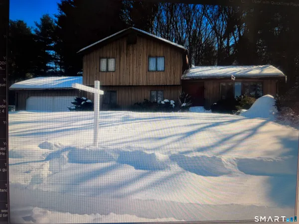 $599,999 | 45 Quail Hollow Drive, Southington, CT 06489