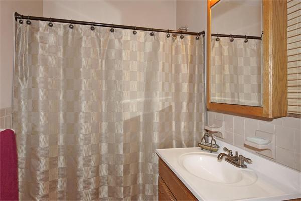 55 Jacqueline Road, Unit 9 Waltham, MA 02452 - Photo 9 of 13 Gallery Image 9