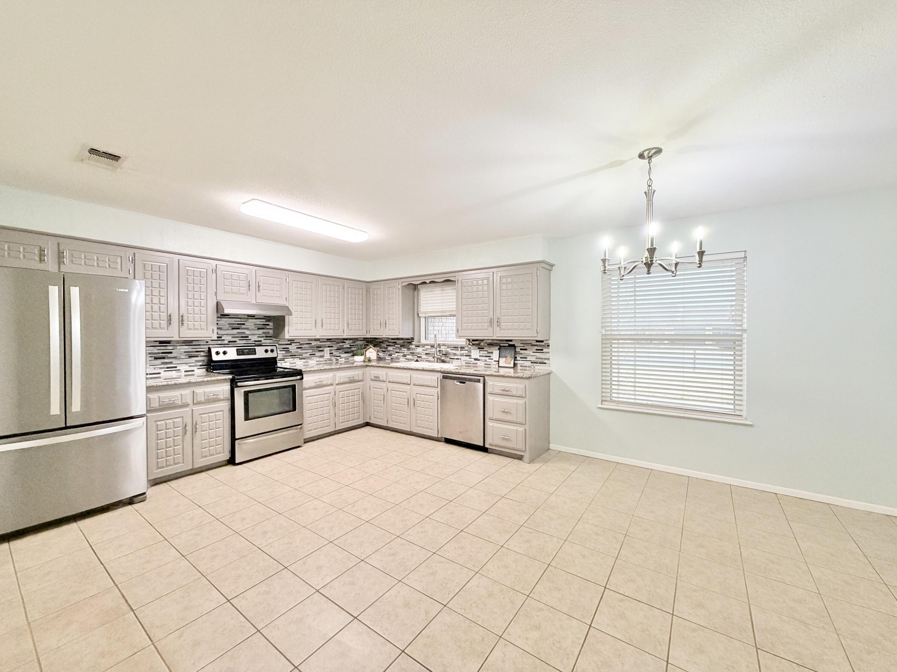 2005 Tech Drive Levelland, TX 79336 - Photo 12 of 29 IMG_1913