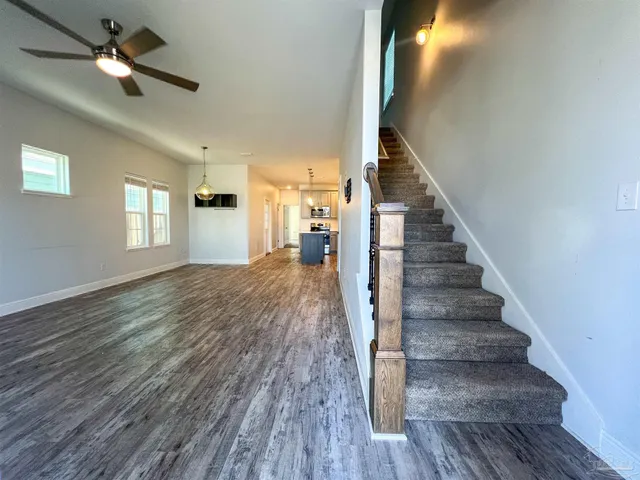 $2,400 | 949 West Gregory Street, Pensacola, FL 32502