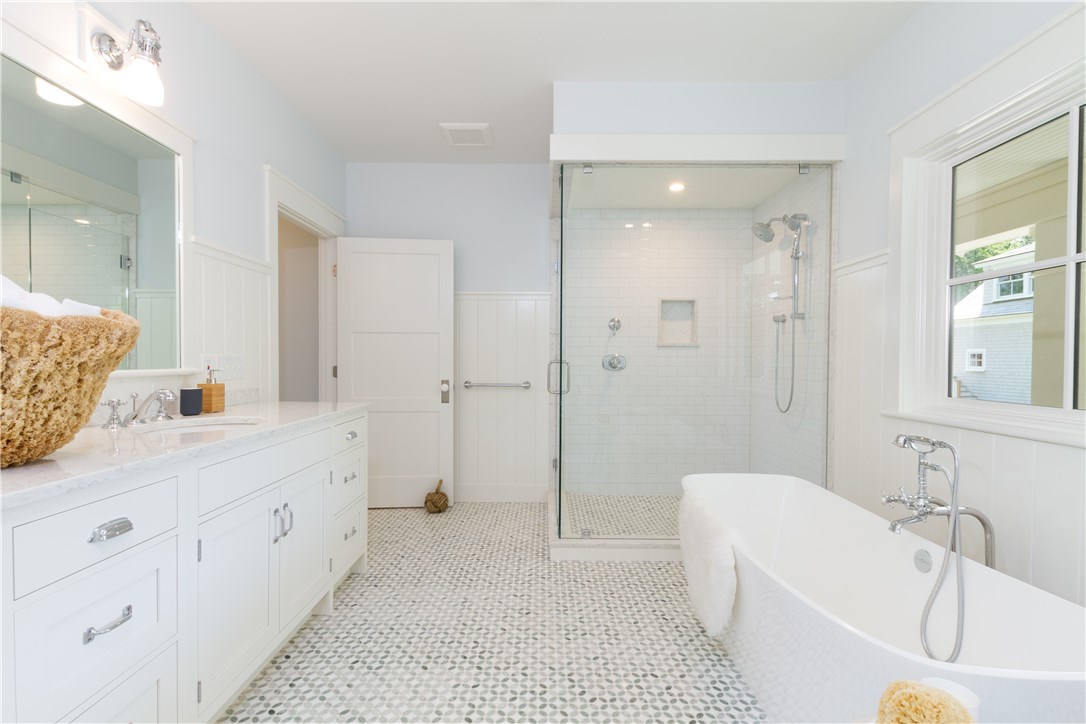 238 East Shore Road Jamestown, RI 02835 - Photo 33 of 40