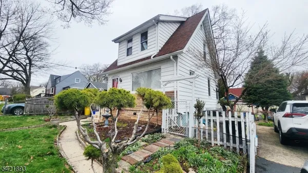 $399,700 | 55 Circle Driveway, Teaneck, NJ 07666