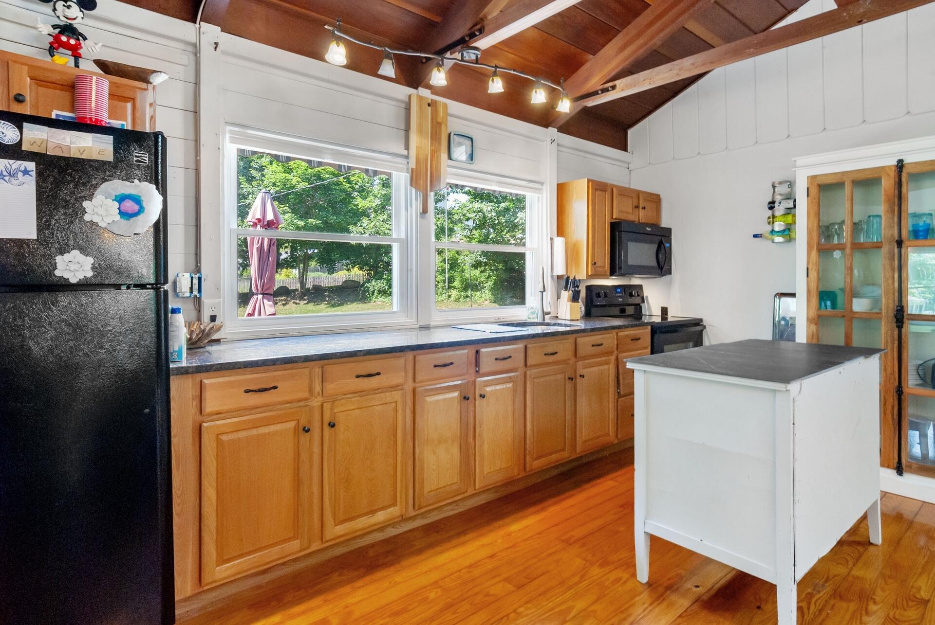 4 Tidal Court Wells, ME 04090 - Photo 4 of 16 Full Kitchen