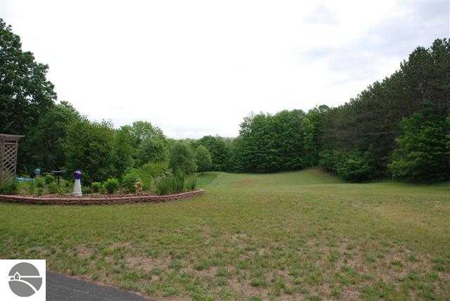 9305 Blohm Road Honor, MI 49640 - Photo 4 of 15 1705621-3.JPG