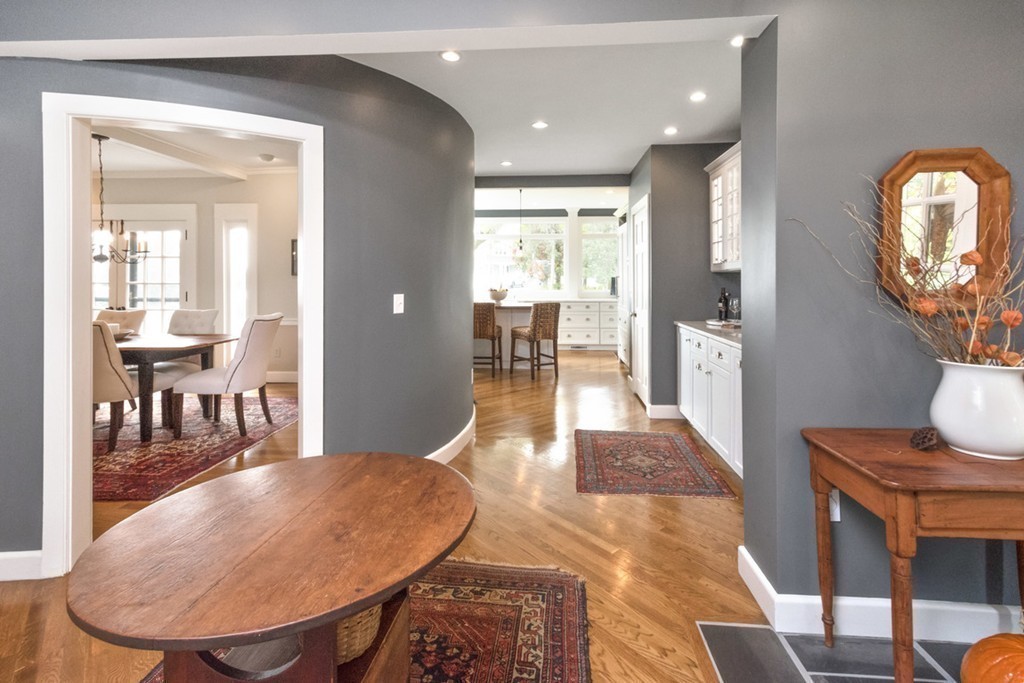 282 King Caesar Road Duxbury, MA 02332 - Photo 12 of 30 a view of a dining room with furniture