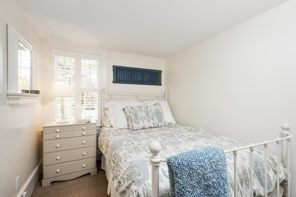 282 King Caesar Road Duxbury, MA 02332 - Photo 27 of 30 a bedroom with a bed and a window
