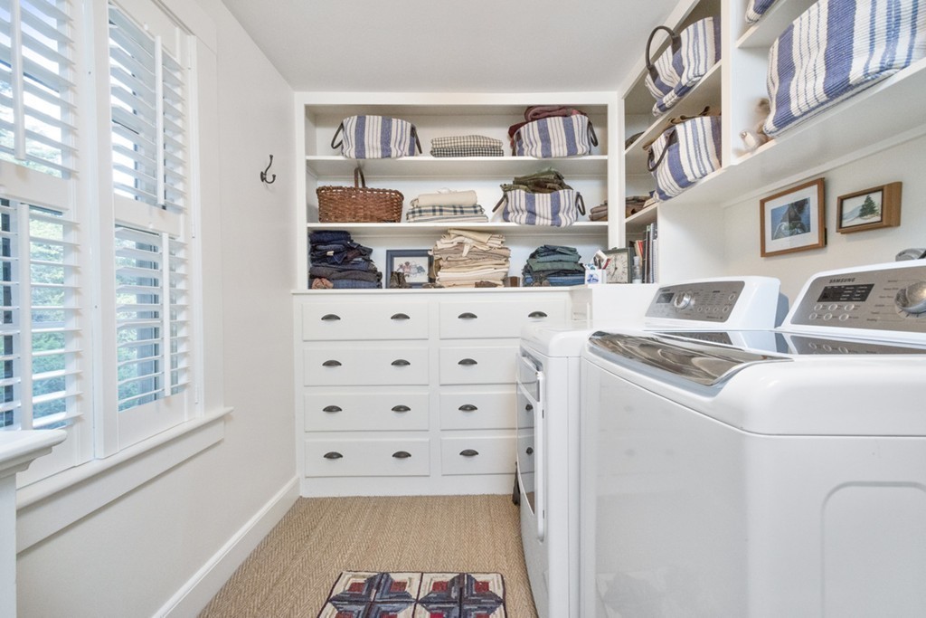 282 King Caesar Road Duxbury, MA 02332 - Photo 28 of 30 a view of washer and dryer