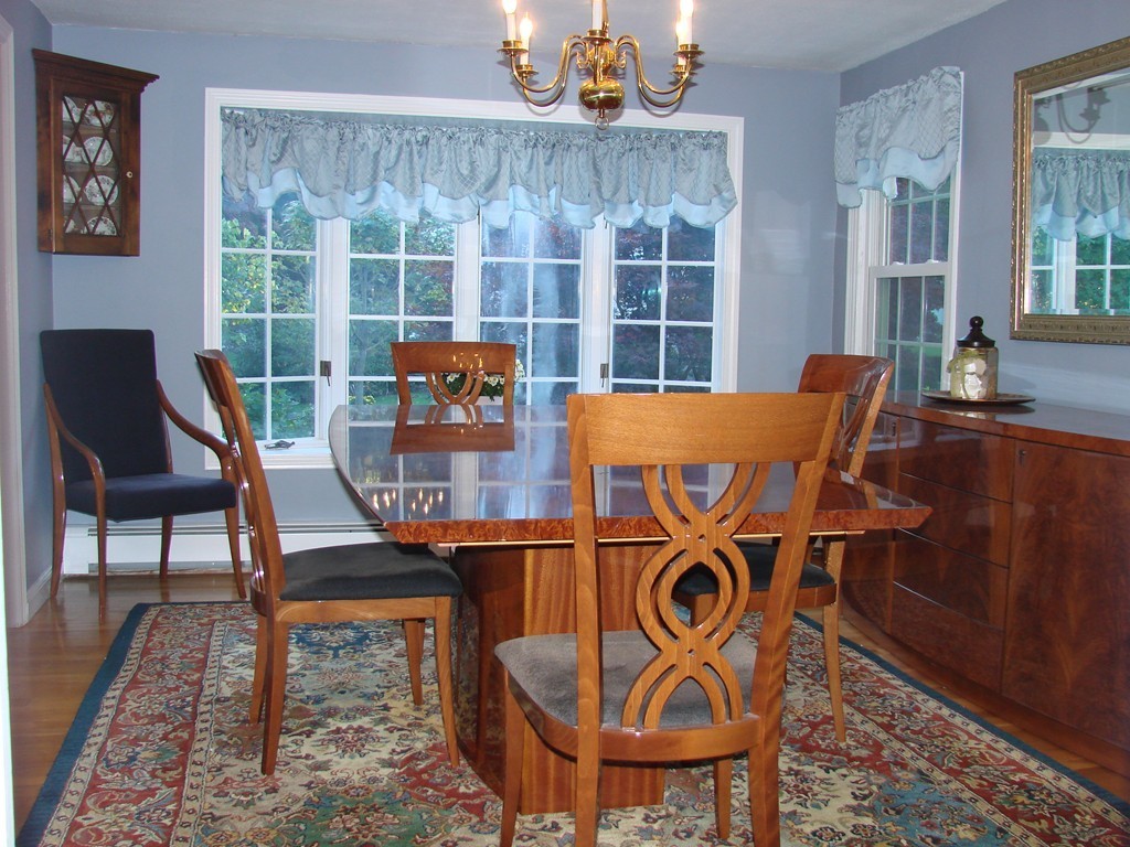 11 Trickett Road Lynnfield, MA 01940 - Photo 4 of 18 Gallery Image 4