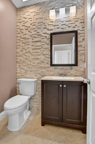 $4,650 | 18271 Coral Isles Drive, Boca Raton, FL 33498