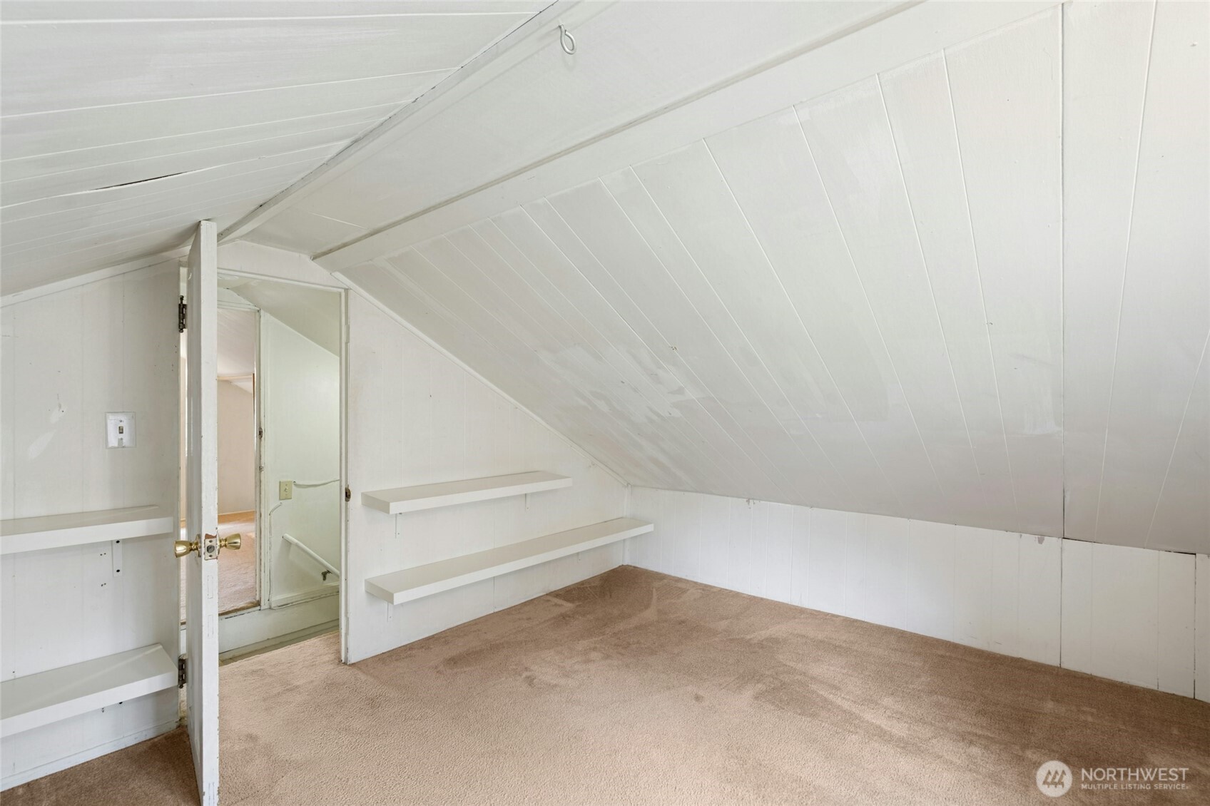 9040 Avondale Road Northeast Redmond, WA 98052 - Photo 20 of 31 Gallery Image 20