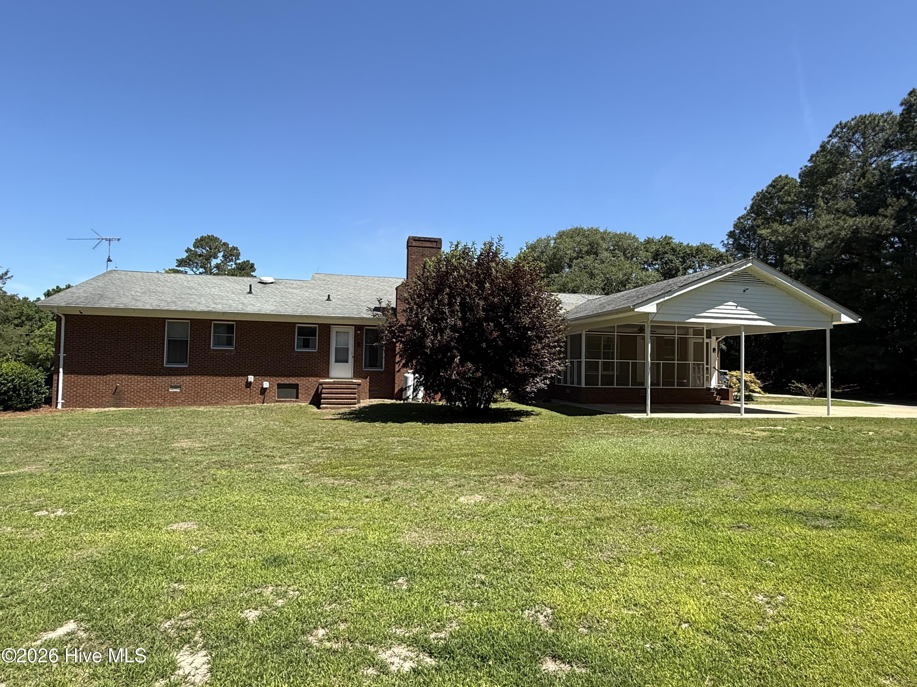 1565 Friendship Church Road Faison, NC 28341 - Photo 6 of 46 IMG_7321 (1)