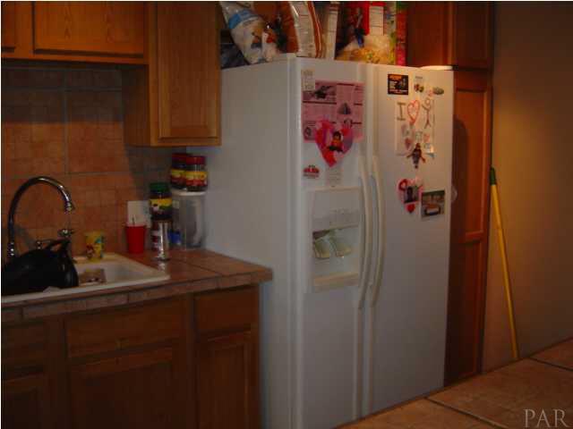 332 Gibbs Road Pensacola, FL 32507 - Photo 6 of 8 Kitchen