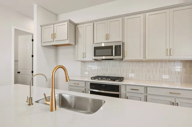 $394,303 | 250 Ranier Way, Dripping Springs, TX 78620