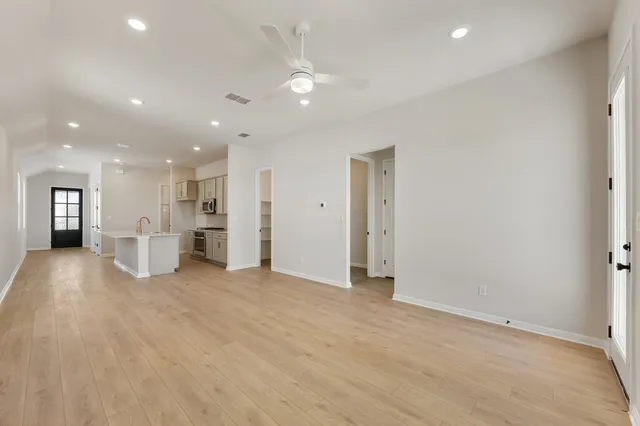 $394,303 | 250 Ranier Way, Dripping Springs, TX 78620